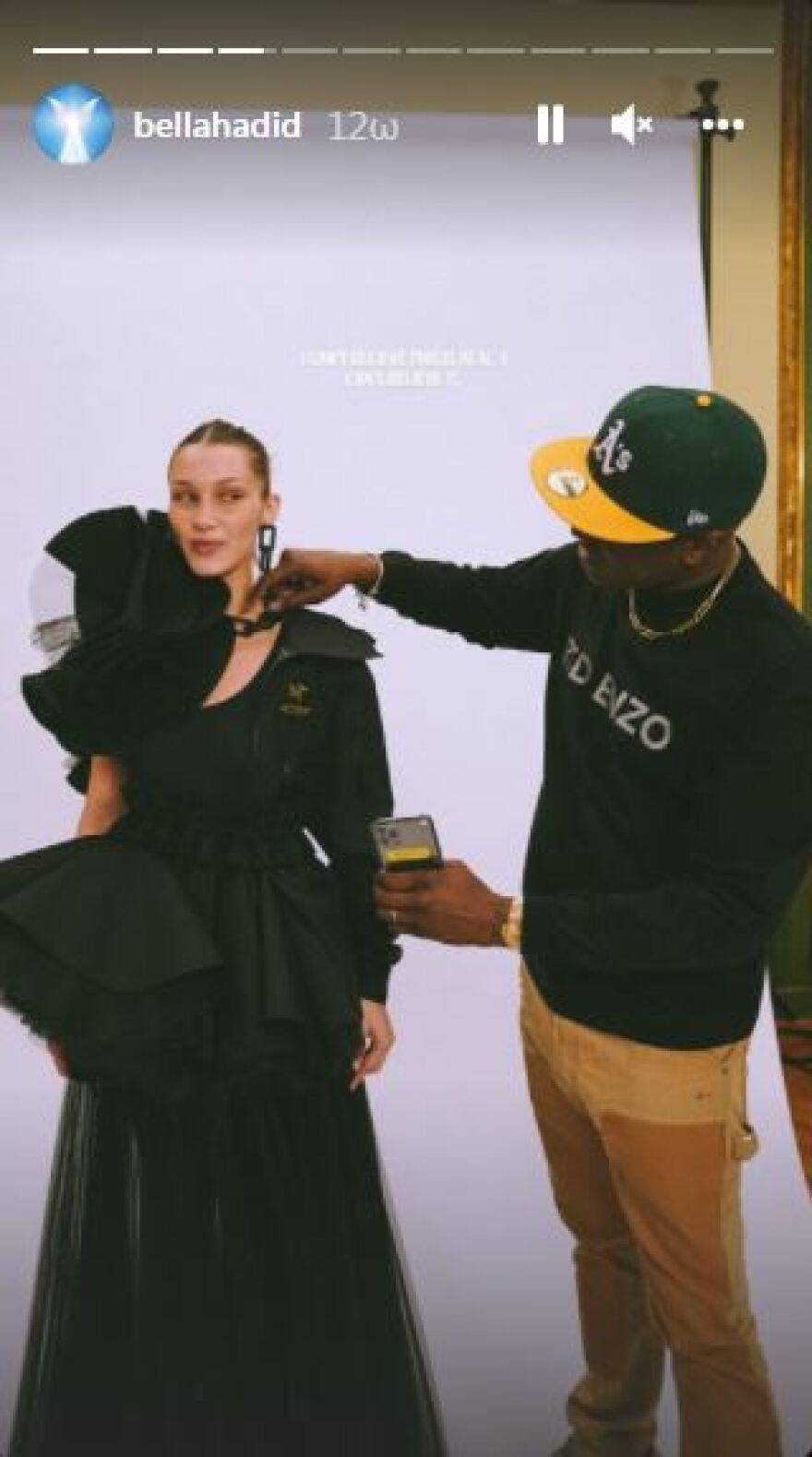 Μπέλα Χαντίντ: H σπαρακτική ανάρτηση για τον θάνατο του σχεδιαστή, Virgil Abloh και τα κοινά στιγμιότυπα στο Instagram