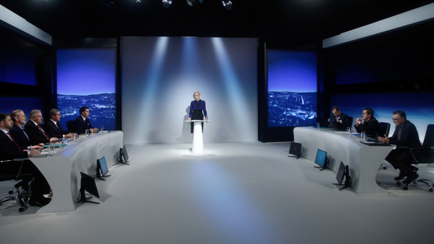 Το ντιμπέιτ του Κινήματος Αλλαγής: Παιχνίδι κέντρου και πρόβες β' γύρου