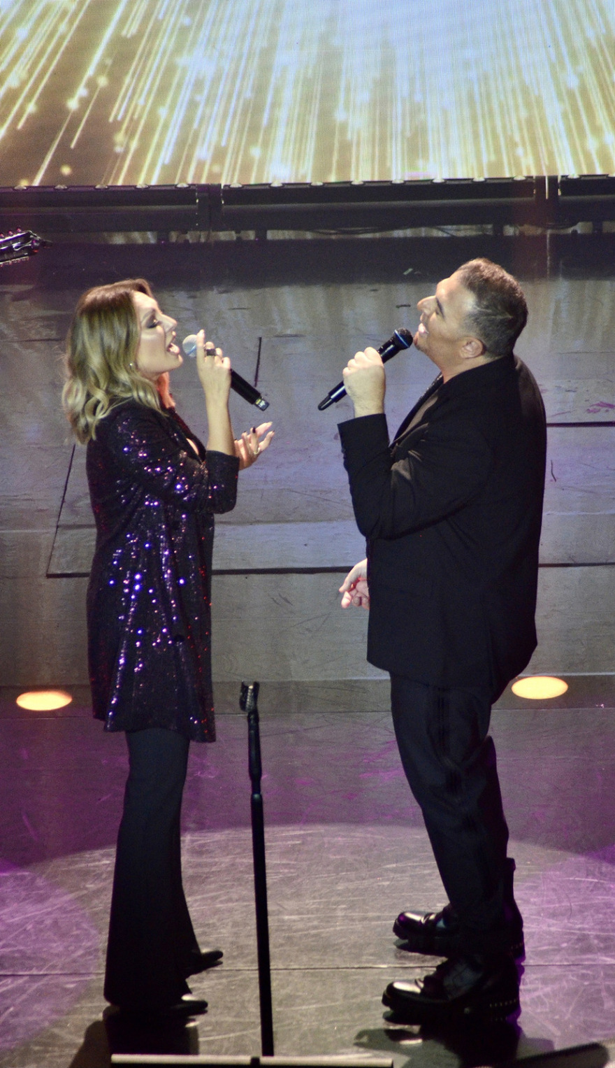 Αντώνης Ρέμος: Με ένα sold out διήμερο ξεκίνησε τις νυχτερινές εμφανίσεις του στο NOX