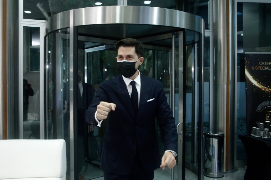 Ντιμπέιτ ΚΙΝΑΛ: «Κόντρες» για τις μετεκλογικές συνεργασίες, τη συμμετοχή στις κάλπες και... αιχμές για «νεόγερους»