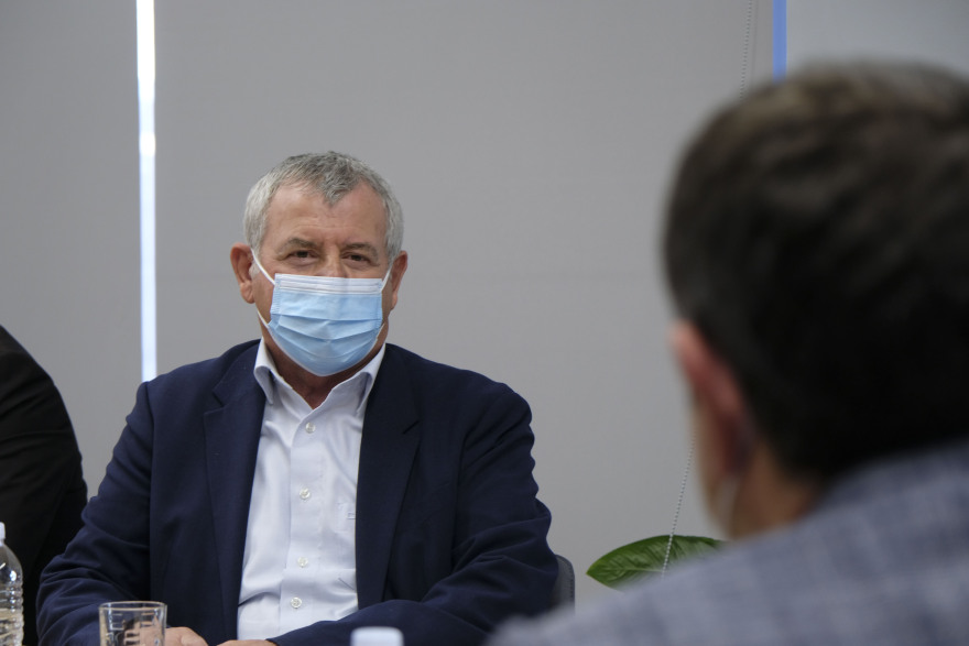 Ο Τσίπρας συνάντησε την ΠΟΕΔΗΝ: «Σαμποτέρ του εμβολιασμού ο Μητσοτάκης»