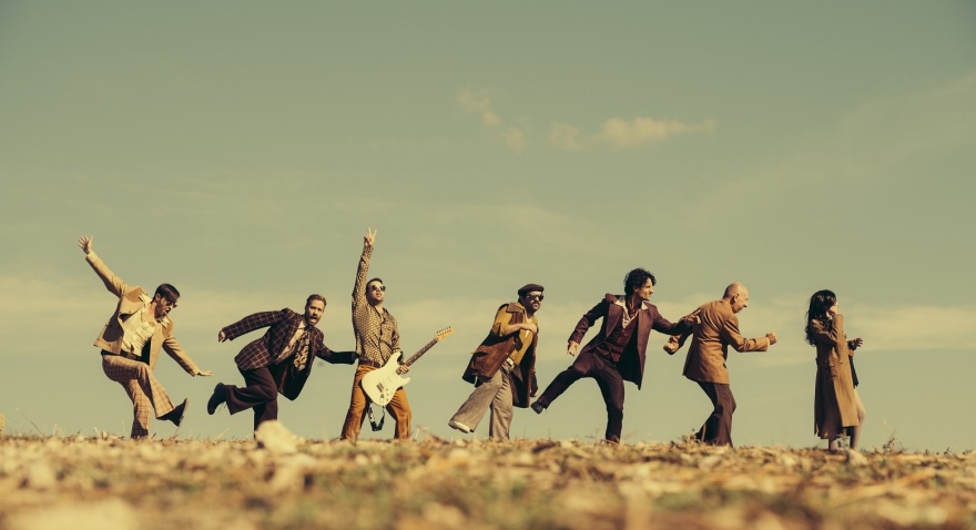 Πάνος Βλάχος στο protothema.gr: Η μεγαλύτερη επανάσταση είναι η μόρφωση, ο διάλογος και η ανθρωπιά όχι το να σπας βιτρίνες