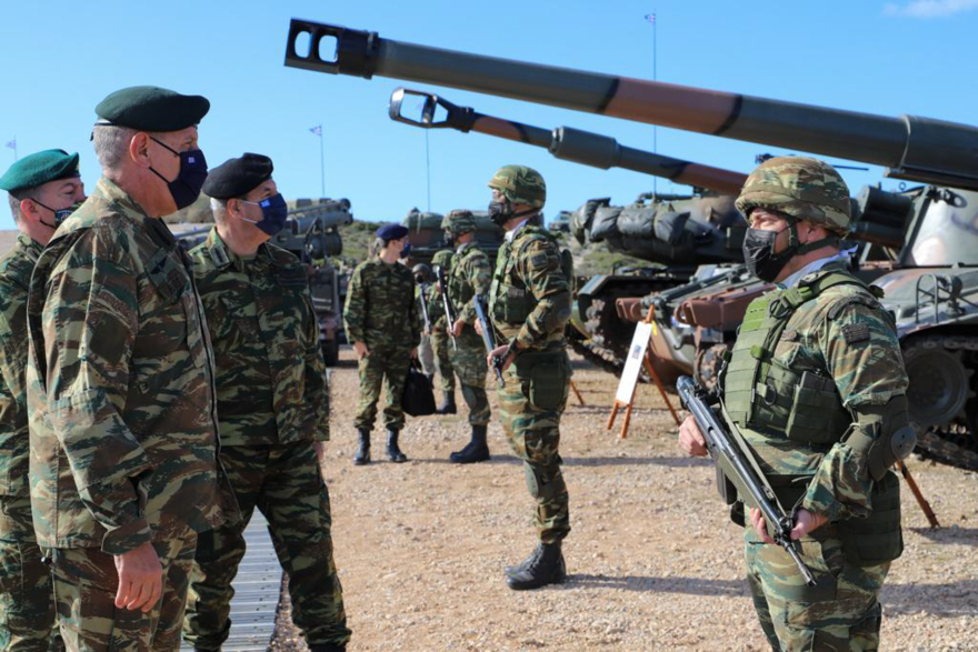 Φλώρος από τη Ρόδο: Οι Ένοπλες Δυνάμεις είναι εδώ γιατί υπάρχει απειλή