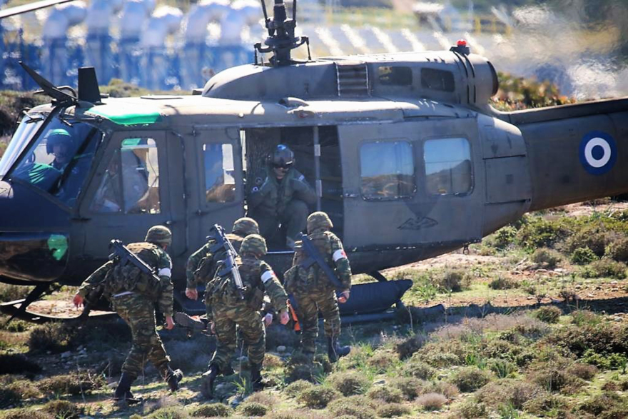 Φλώρος από τη Ρόδο: Οι Ένοπλες Δυνάμεις είναι εδώ γιατί υπάρχει απειλή