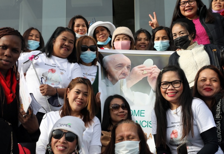 Ολοκληρώθηκε η επίσκεψη του Πάπα στην Κύπρο, αναχωρεί το πρωί για την Αθήνα