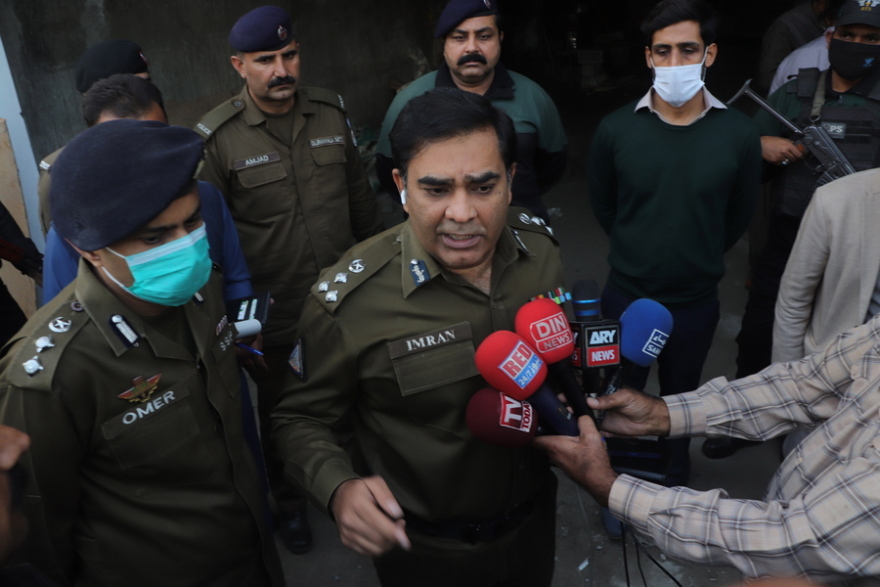 Άγρια δολοφονία διευθυντή εργοστασίου στο Πακιστάν: Τον λιντσάρισε όχλος εργαζομένων λόγω.. βλασφημίας!