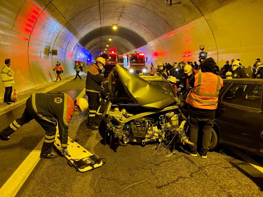 Εντυπωσιακή άσκηση ετοιμότητας για τροχαίο με εγκλωβισμένους στη σήραγγα των Τεμπών - Δείτε φωτογραφίες