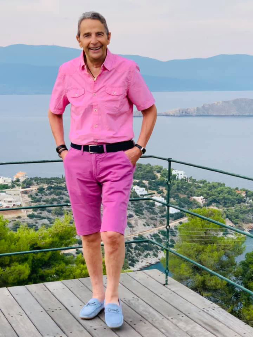 Νίκος Σταθούλης: Ο βιογράφος του Ιόλα, ο φίλος του Γουόρχολ και του Χέρινγκ, δεν μένει πια εδώ