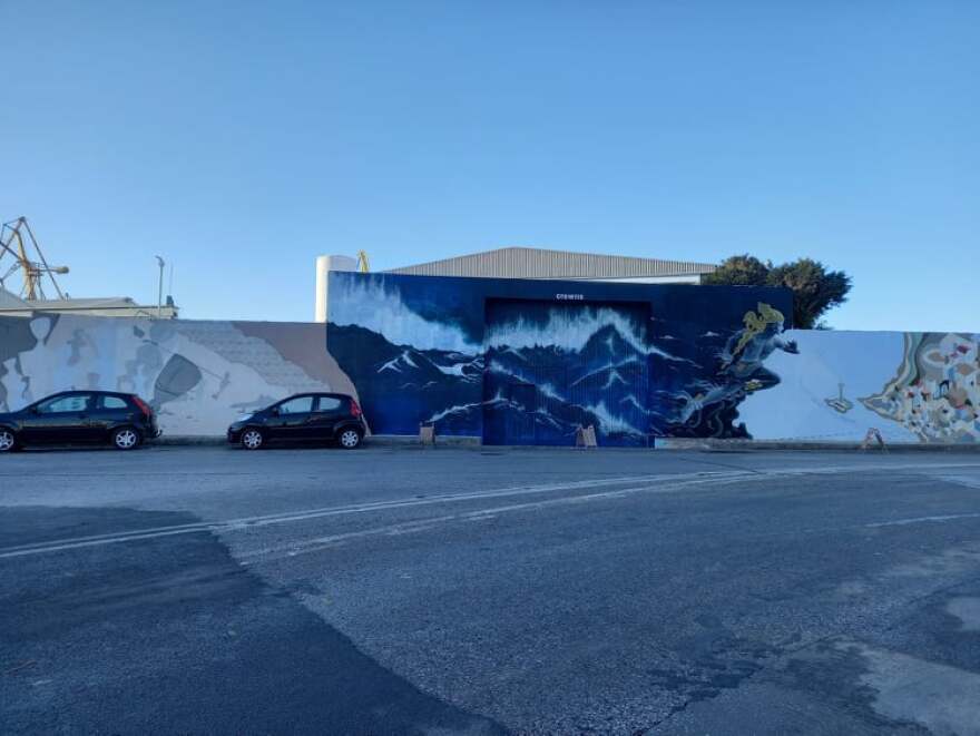 Η ιστορία της Σύρου σε ένα γκράφιτι