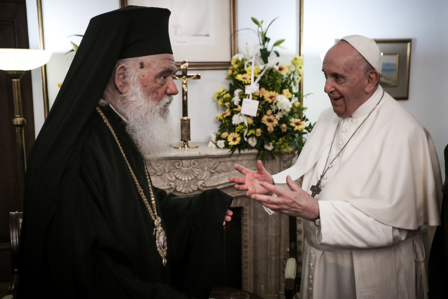 Πάπας Φραγκίσκος: Οι αναφορές στον Όμηρο, οι πρόσφυγες στη Λέσβο και η άρνηση να μείνει σε πολυτελές ξενοδοχείο 