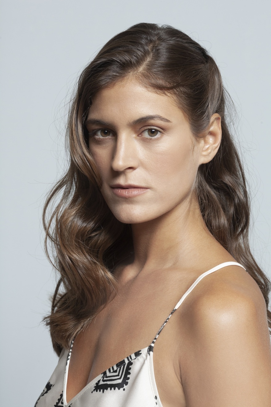 Γνωρίστε τους χαρακτήρες της σειράς «Σκοτεινή Θάλασσα»