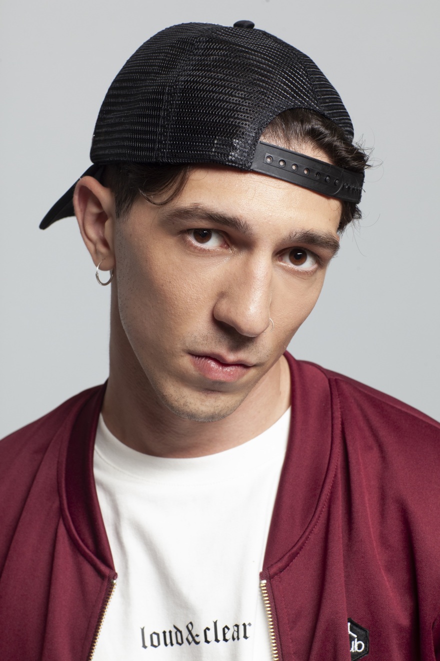 Γνωρίστε τους χαρακτήρες της σειράς «Σκοτεινή Θάλασσα»