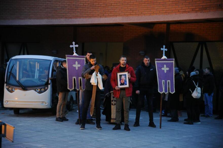 Το τελευταίο «αντίο» στον Στέβαν Γέλοβατς