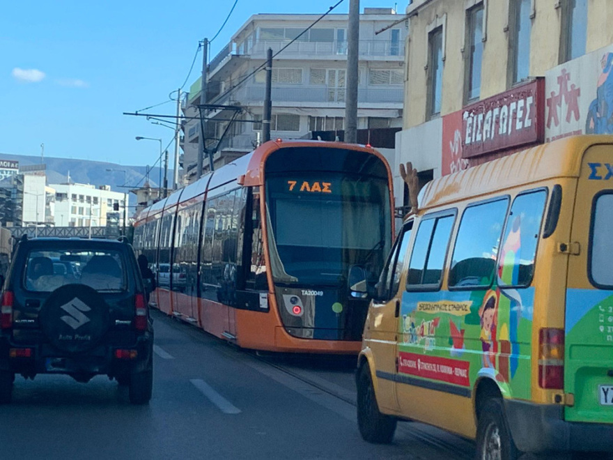 Το τραμ βγήκε στον Πειραιά - Δείτε φωτογραφίες