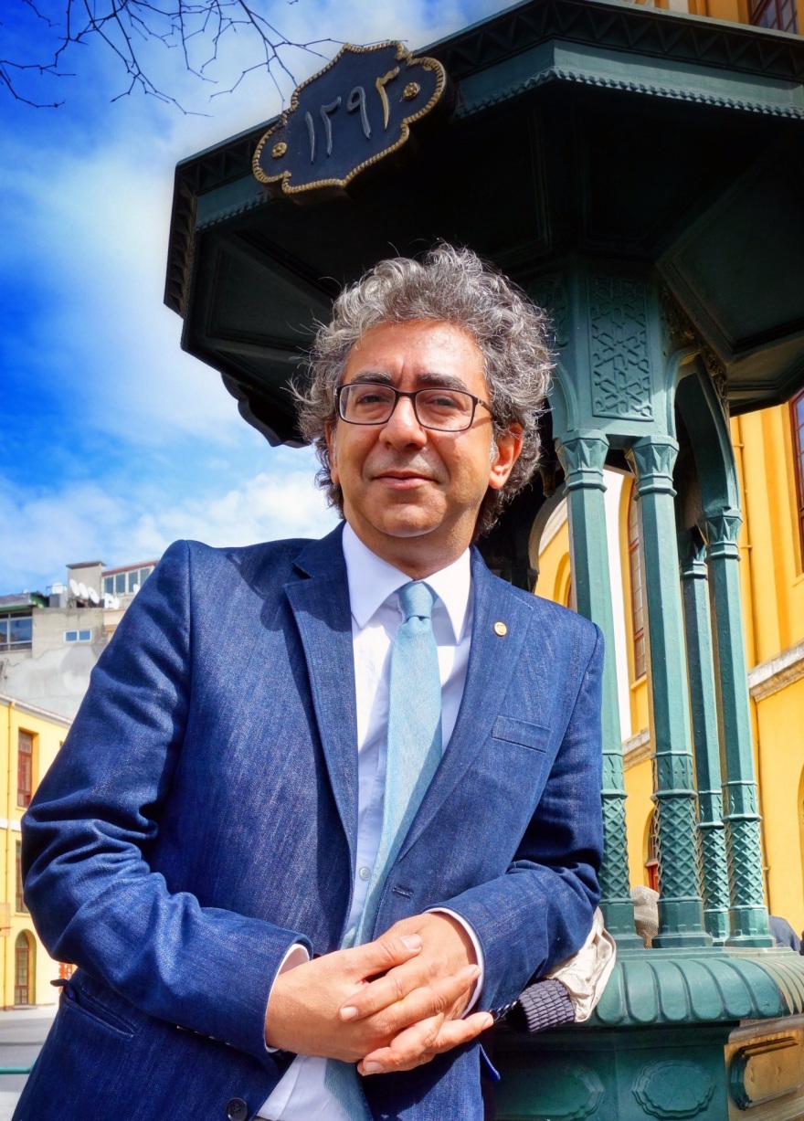 Ο Γιώργος Λάνθιμος με την Έμμα Στόουν στην Τήνο και ο «Οθέλλος» του Ρόμπερτ Ουίλσον προσεχώς στην Εθνική Λυρική Σκηνή