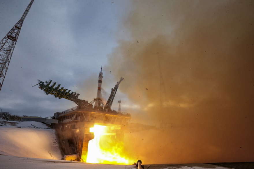 Εκτοξεύτηκε ο ρωσικός πύραυλος που μεταφέρει Ιάπωνα δισεκατομμυριούχο στον Διεθνή Διαστημικό Σταθμό (Βίντεο)