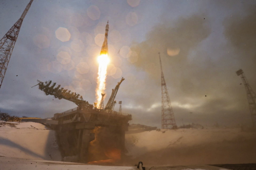 Εκτοξεύτηκε ο ρωσικός πύραυλος που μεταφέρει Ιάπωνα δισεκατομμυριούχο στον Διεθνή Διαστημικό Σταθμό (Βίντεο)