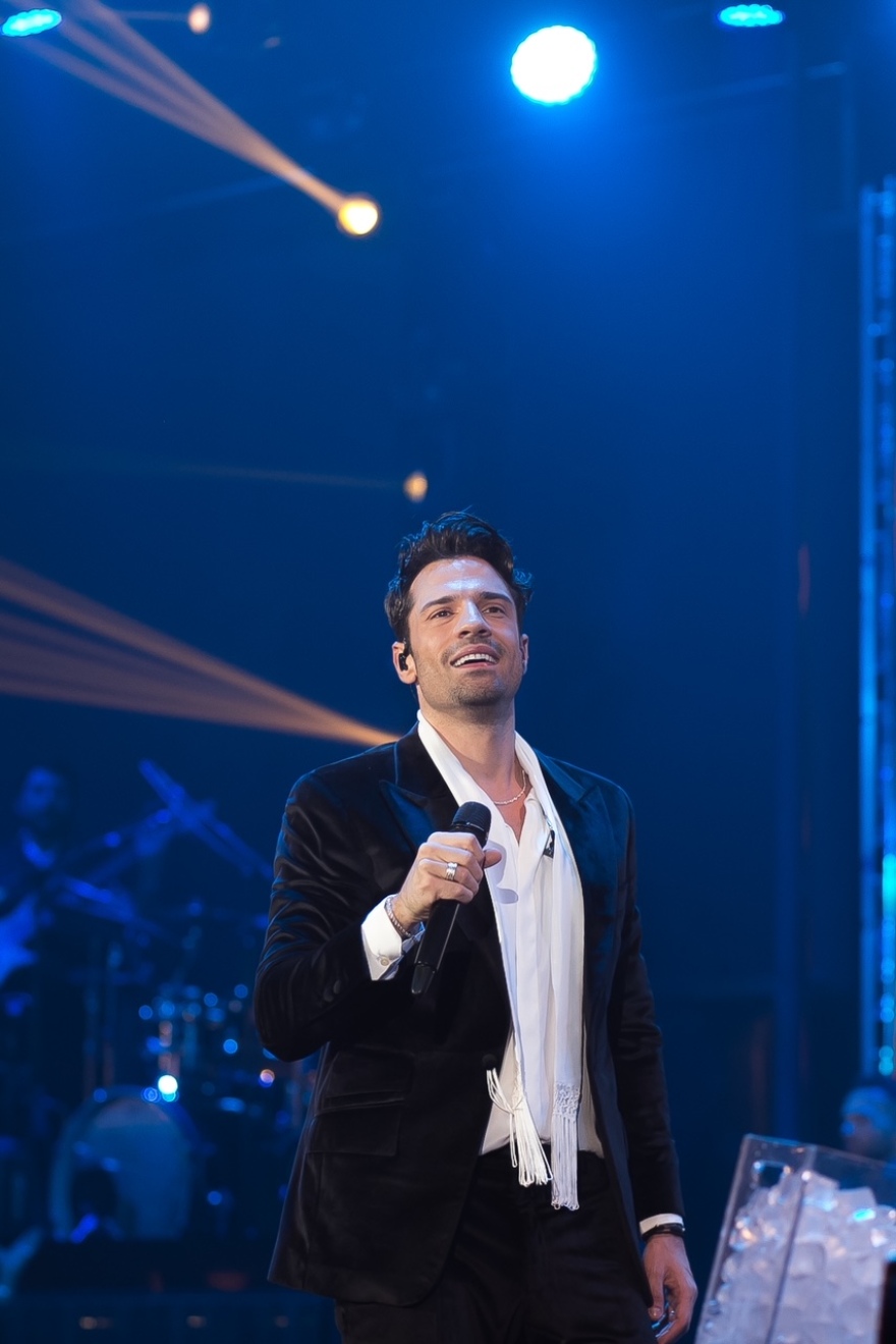 Αργυρός: «Πριν φύγω στην Ιταλία για να σπουδάσω Iατρική, με φώναξε η Βίσση να τραγουδήσω μαζί της»