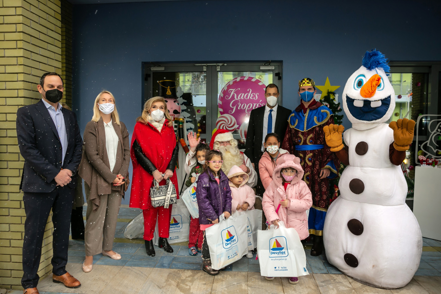 Ο αληθινός Άη Βασίλης από τη Φινλανδία στην Ογκολογική Μονάδα Παίδων
