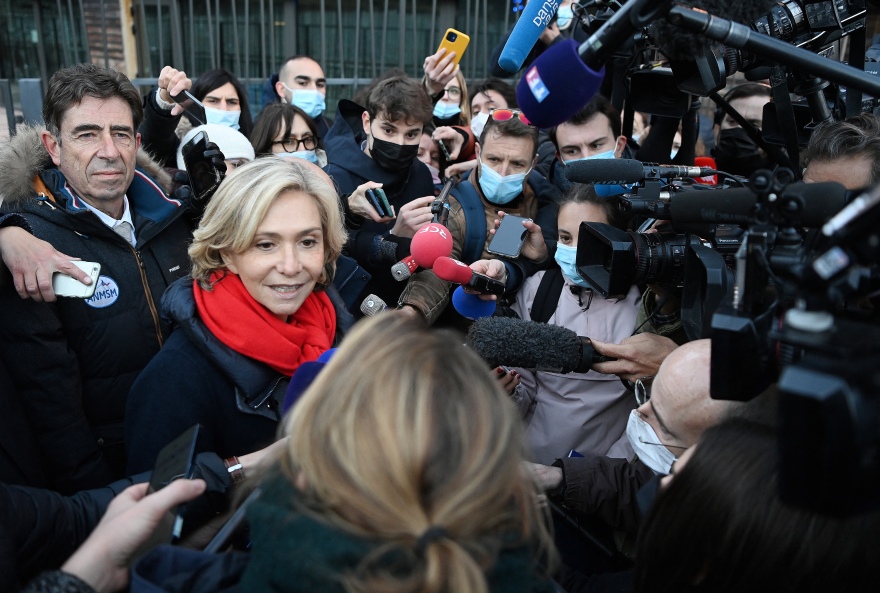 Βαλερί Πεκρές: Η δεξιά «μπουλντόζα» που απειλεί να ισοπεδώσει τον Μακρόν