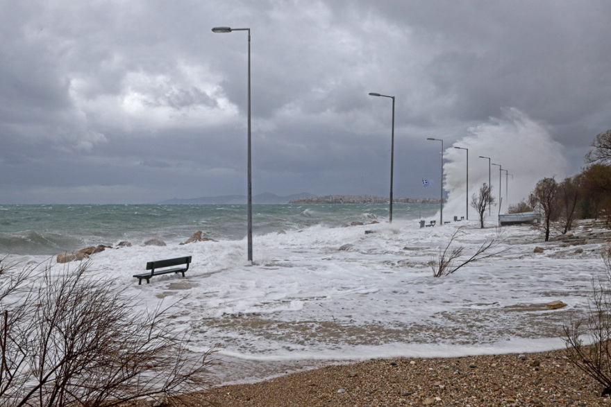 Καιρός: Μεγάλες πλημμύρες σε Ήπειρο και Θεσσαλία - Σε κλοιό κακοκαιρίας η χώρα, ποιες περιοχές θα «χτυπήσει» τις επόμενες ώρες