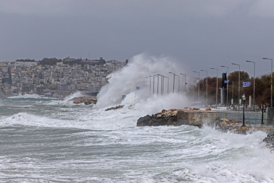 Καιρός: Μεγάλες πλημμύρες σε Ήπειρο και Θεσσαλία - Σε κλοιό κακοκαιρίας η χώρα, ποιες περιοχές θα «χτυπήσει» τις επόμενες ώρες