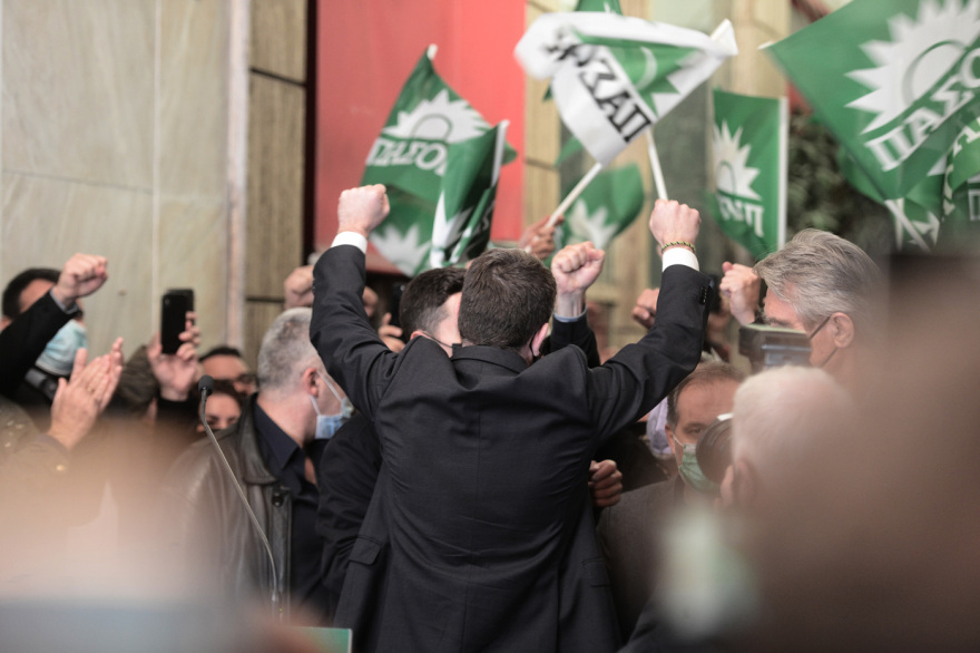 Οι επινίκειες δηλώσεις Ανδρουλάκη: Το ΠΑΣΟΚ επέστρεψε, ανοίγει μία νέα σελίδα, χωρίς νικητές και ηττημένους