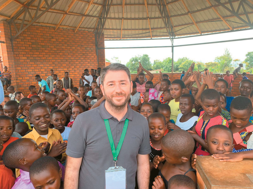 Ποιος είναι ο Νίκος Ανδρουλάκης: Από την Κρήτη στη Χαριλάου Τρικούπη μέσω Βρυξελλών