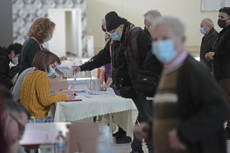 Εκλογές ΚΙΝΑΛ: Ξεπέρασαν τους 150.000 οι ψηφοφόροι έως τις 3 το μεσημέρι