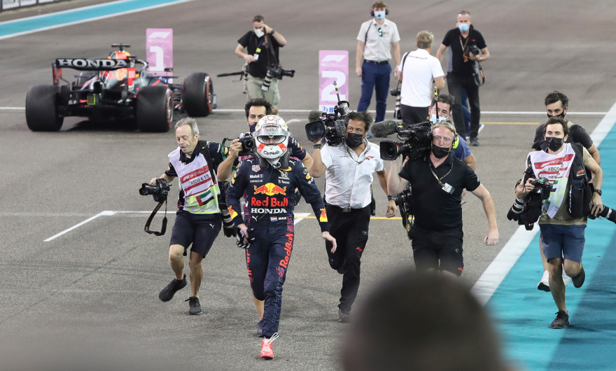 Formula 1: Παγκόσμιος πρωταθλητής ο Μαξ Φερστάπεν, έσπασε την αυτοκρατορία του Χάμιλτον