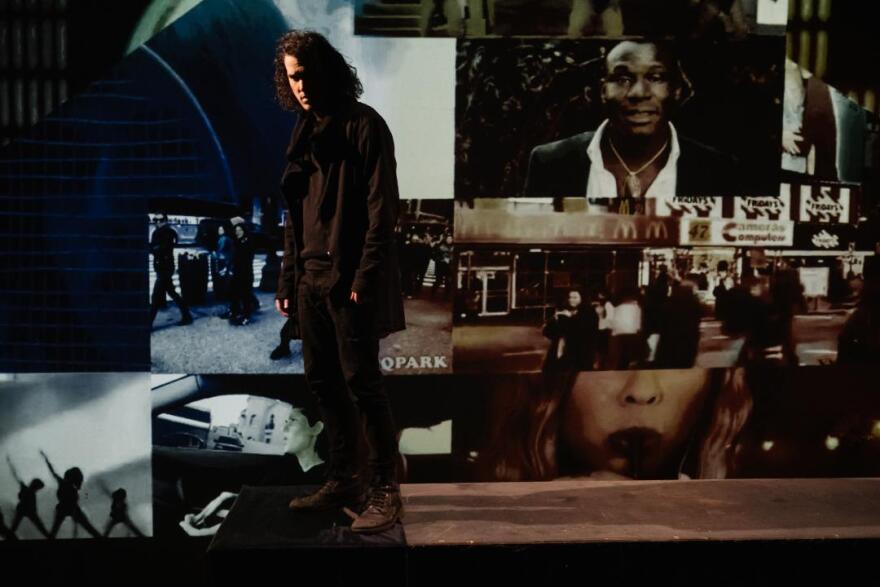 Νέα πρεμιέρα για τον «Ρινόκερο» στο θέατρο Κιβωτός χωρίς τον Σερβετάλη 