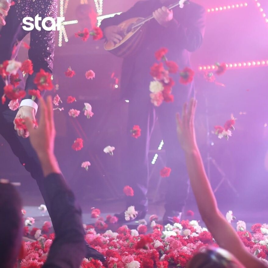 To MasterChef επιστρέφει με μπαλαρίνες, πυγμάχους, γαρύφαλλα και μπουζούκια