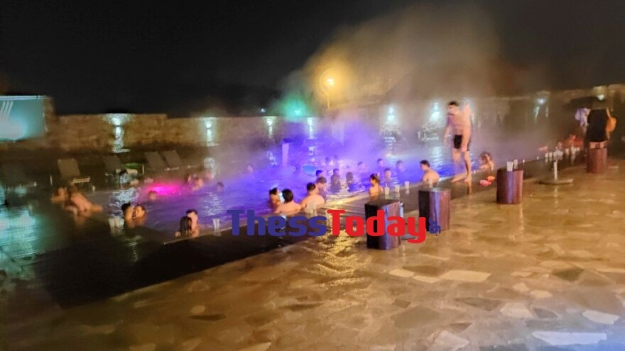 Τα... ξέφρενα πάρτι Ελλήνων στο Μπάνσκο - Δείτε βίντεο