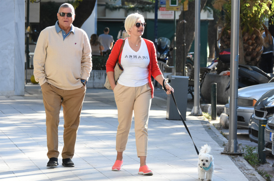  To life story του Γιώργου Τράγκα, από τη «Βραδυνή» του Τζώρτζη Αθανασιάδη στο κόμμα των αντιεμβολιαστών