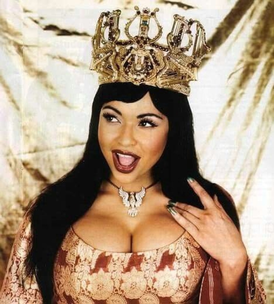 Η κρυφή ζωή του βασιλιά της Σουηδίας: Άγρια πάρτι σε υπόγεια κλαμπ και εξωσυζυγική σχέση με τραγουδίστρια