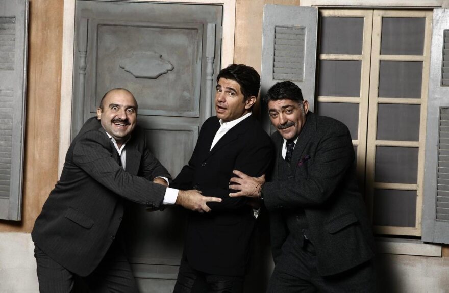 Μουσικό Θεατροταβερνείο «Τα Δειλινά»: Η παράσταση του Νίκου Κουρκούλη