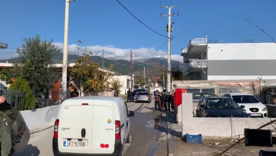  Οκτώ συλλήψεις για όπλα και ναρκωτικά μετά τα βίντεο με πυροβολισμούς στο Ζεφύρι