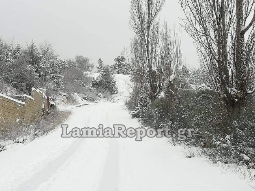 Καιρός: Συνεχίζεται την Κυριακή η επέλαση της «Κάρμελ» - Πού θα σημειωθούν βροχές, χιόνια και παγετός
