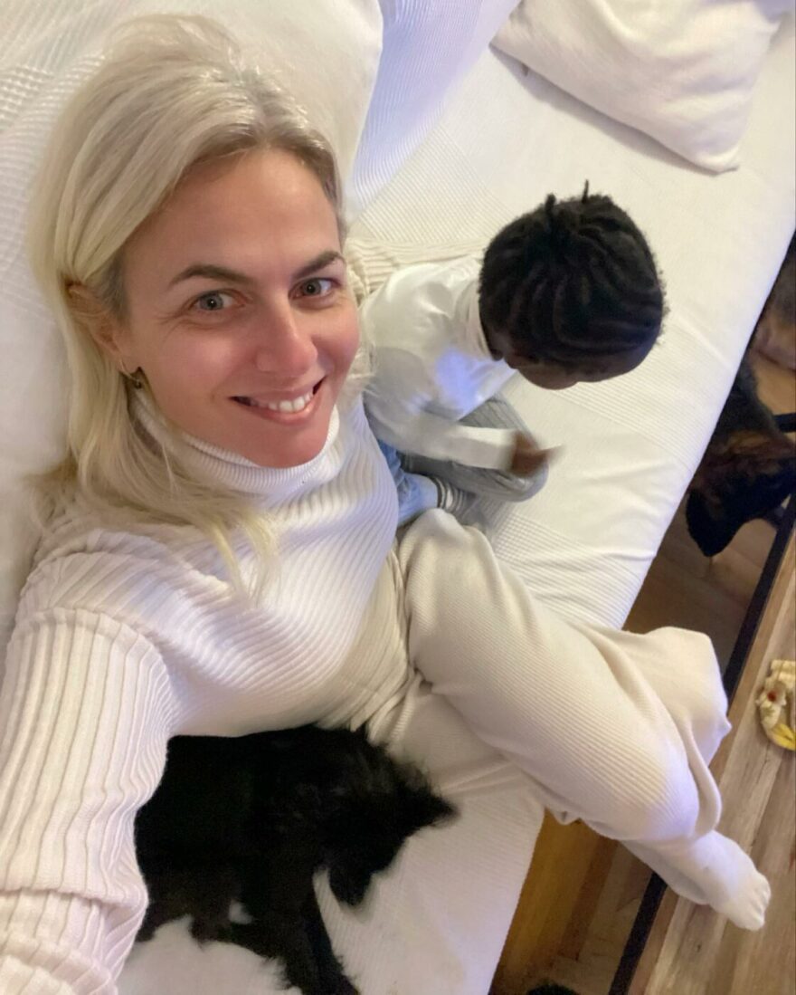 H Χριστίνα Κοντοβά μίλησε για την απόφασή της να υιοθετήσει ένα παιδί στα 43 της χρόνια