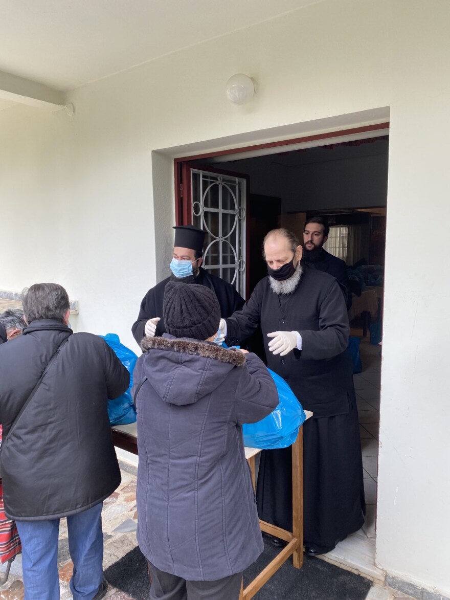 «Δέματα Αγάπης» μοίρασε σε περισσότερες από 450 ευάλωτες οικογένειες η Ι.Μ. Νέας Ιωνίας