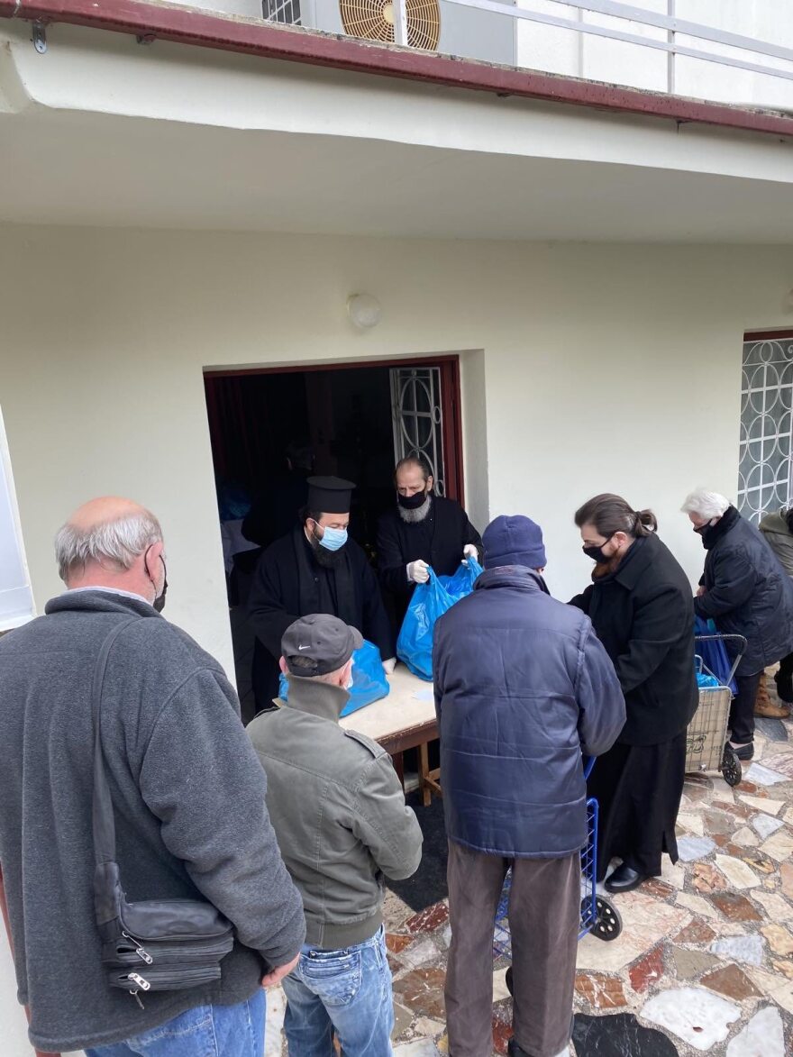 «Δέματα Αγάπης» μοίρασε σε περισσότερες από 450 ευάλωτες οικογένειες η Ι.Μ. Νέας Ιωνίας