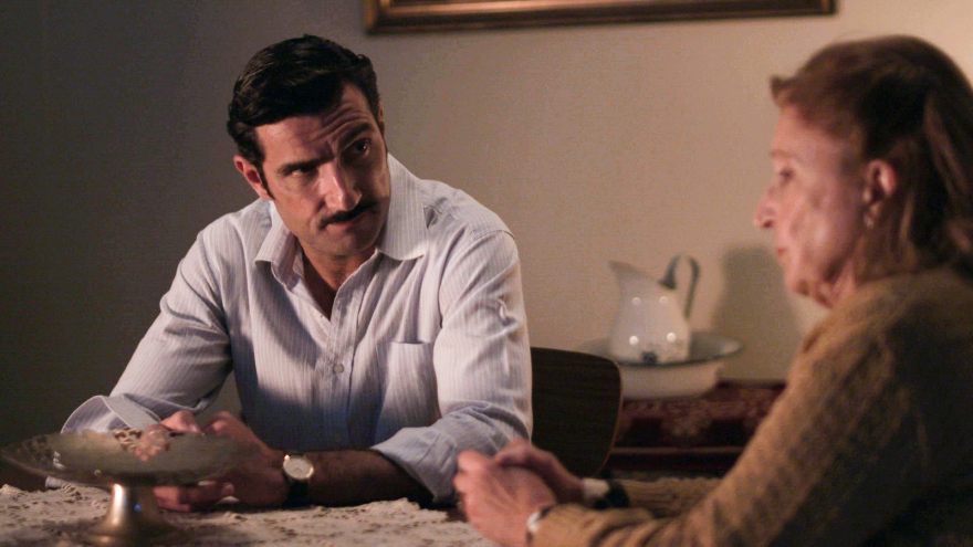 «Άγριες Μέλισσες»: Ο Κυριάκος τους βρίσκει όλους απέναντι του