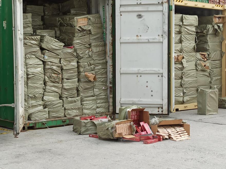 Κοντέινερ με 10 εκατ. λαθραία τσιγάρα εντοπίστηκαν στον Πειραιά