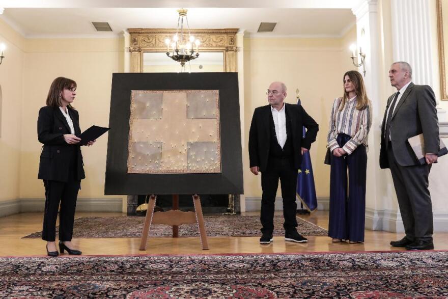 Στην Προεδρία της Δημοκρατίας δωρίστηκε το έργο του Χρήστου Μποκόρου «Έξοδος»