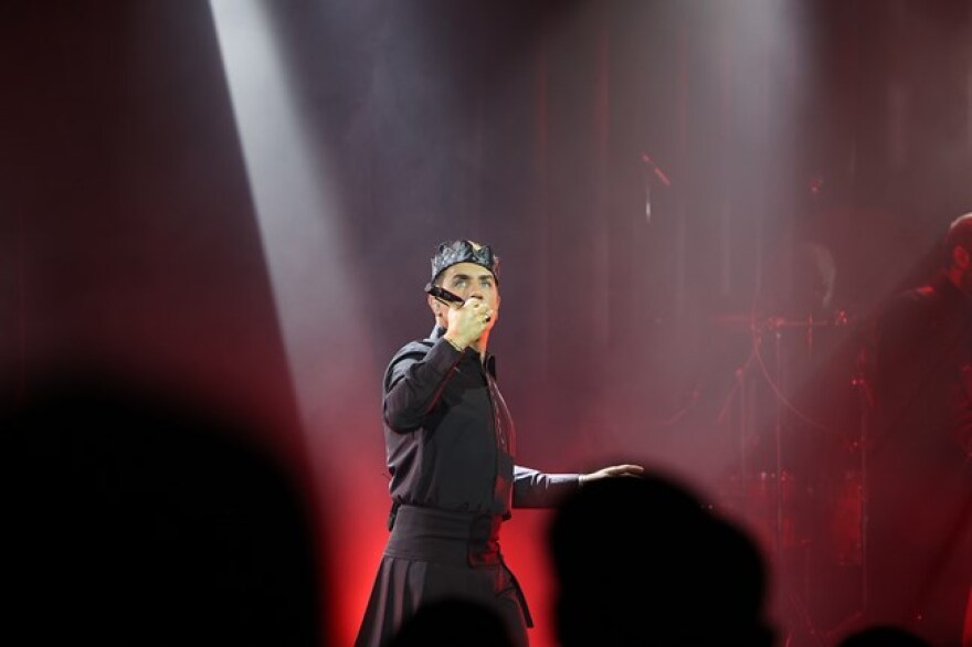 H Αθήνα που... αναστενάζει στις πίστες και οι «μάχες» για τα πρώτα τραπέζια