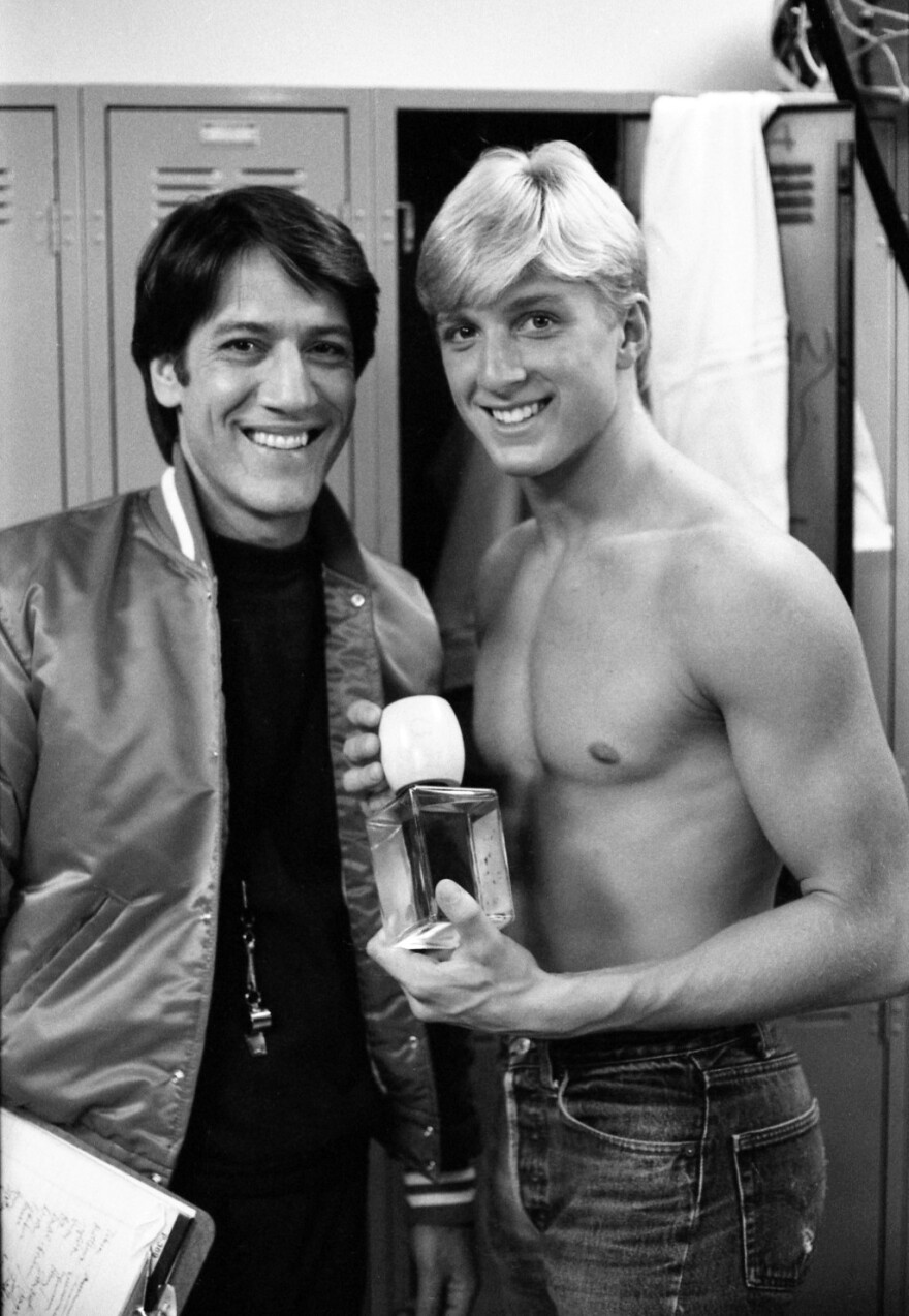 Ο «Τζόνι Λόρενς» του Cobra Kai ήταν «σχεσάκιας» στα εφηβικά του χρόνια - Δείτε το trailer της 4ης σεζόν