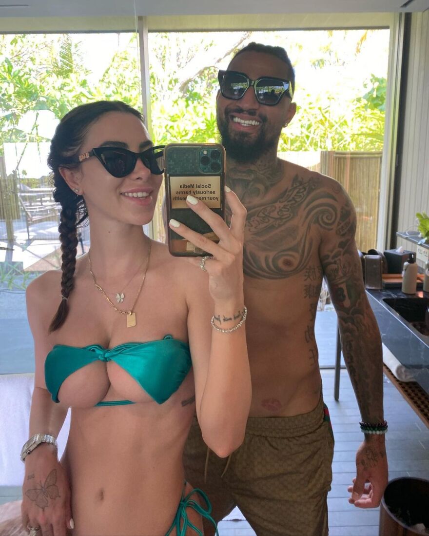 Ο Μπόατεγκ... παίζει μεγάλη μπάλα στις Μαλδίβες με τη νέα του σύντροφο - Δείτε φωτογραφίες