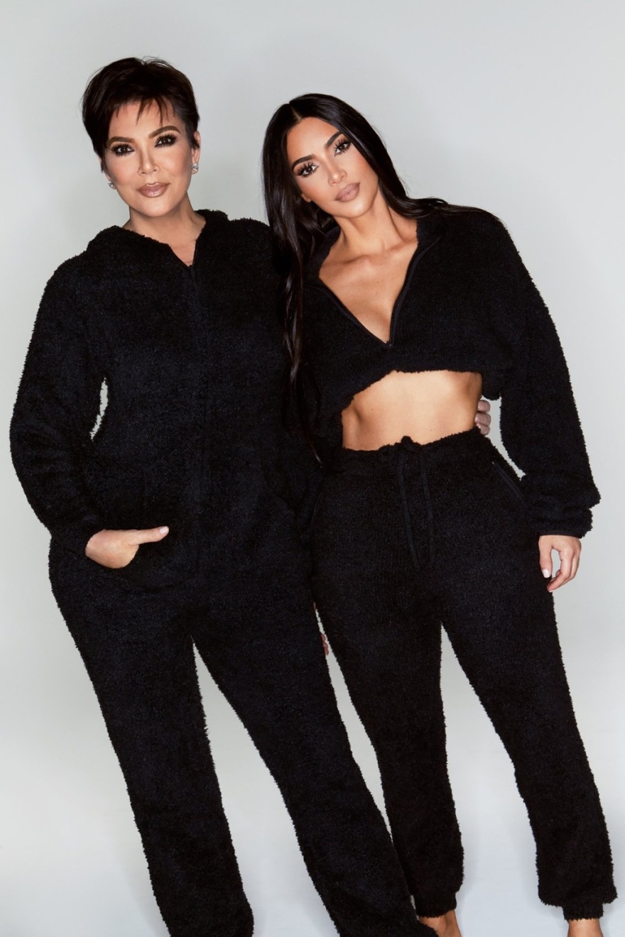 Κιμ Καρντάσιαν: Ποιοι έλειπαν από τις χριστουγεννιάτικες οικογενειακές φωτογραφίες που ανέβασε