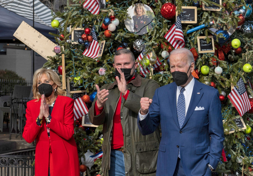 «Let's go Brandon!» - Αντί για χρόνια πολλά, ο Μπάιντεν άκουσε κωδικοποιημένη βρισιά από Αμερικανό