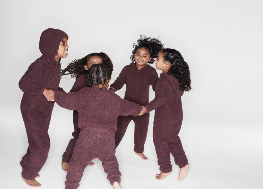 Κιμ Καρντάσιαν: Ποιοι έλειπαν από τις χριστουγεννιάτικες οικογενειακές φωτογραφίες που ανέβασε